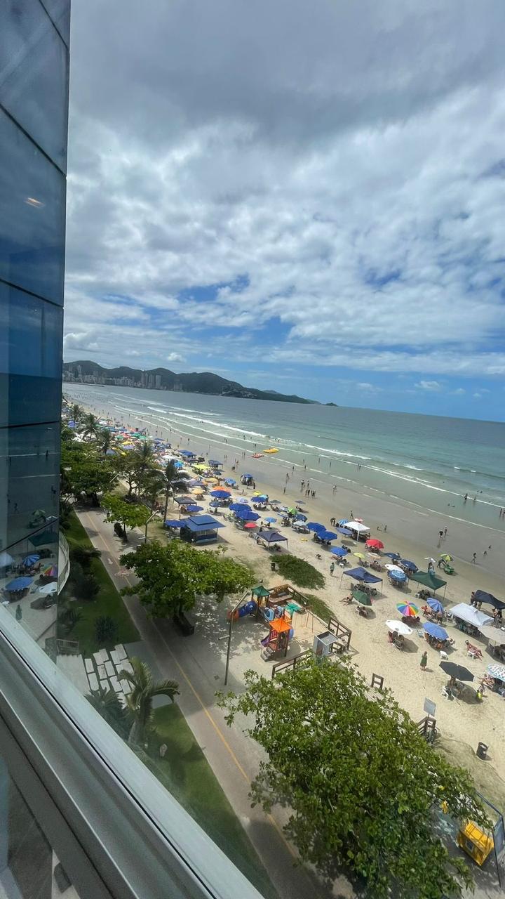 Apartamento para temporada no Meia Praia de Itapema