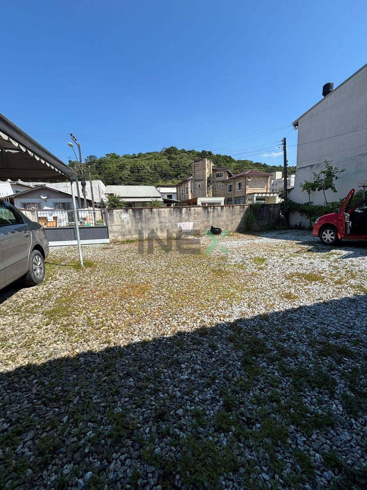Terreno à venda no Tabuleiro, 304 m² — foto 1