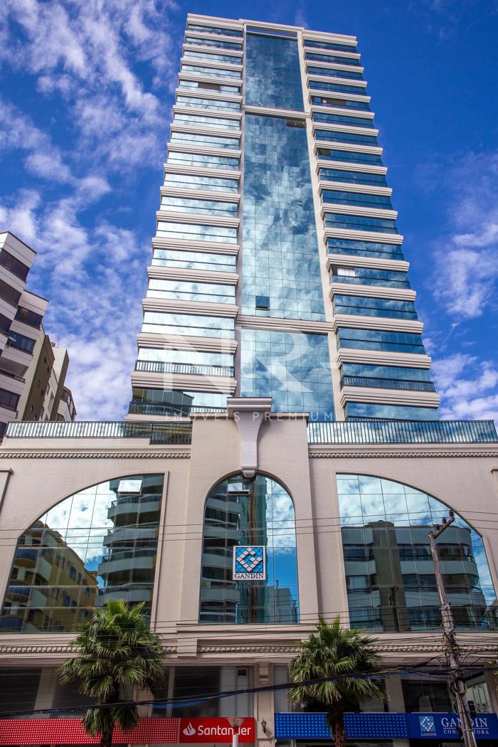 Apartamento Meia Praia Itapema — foto 1