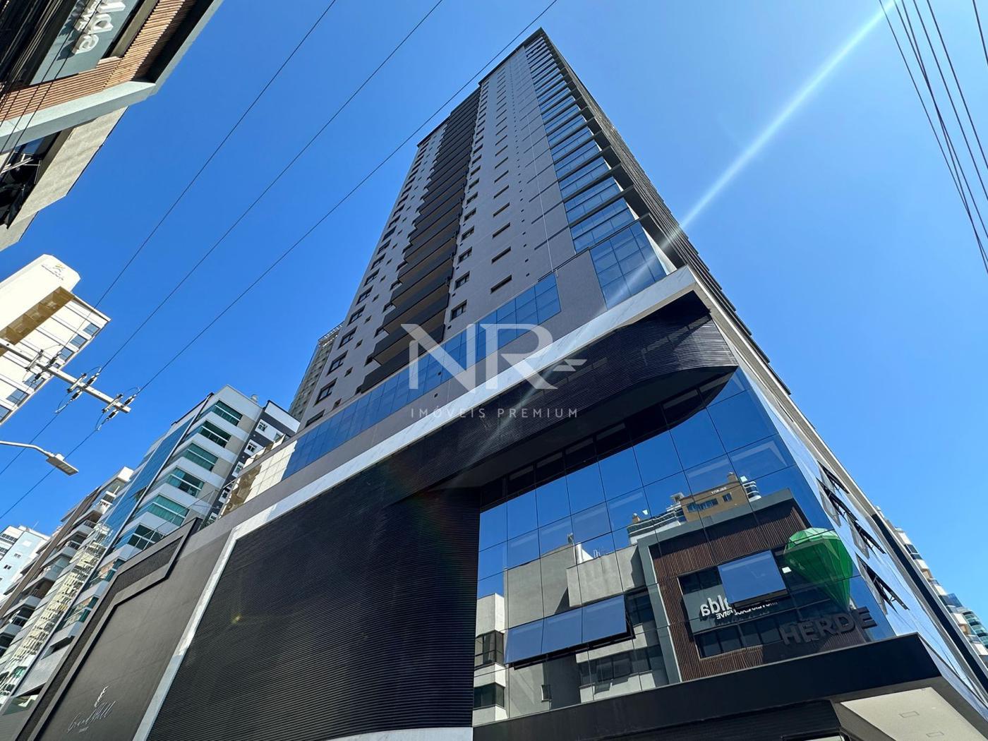 Apartamento Meia Praia Itapema — foto 1